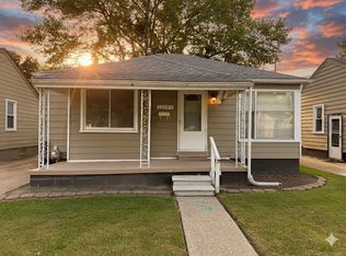 27503 Oneil St, Roseville, MI 48066