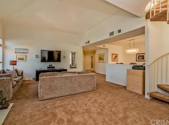 5th image of 12633 Moorpark St Unit 206