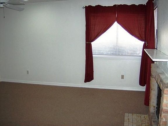 5th image of 421 W San Antonio St