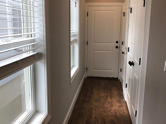 Unit 2 - Foyer and closets