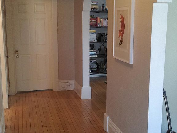 3rd image of 951 N Corona St APT 4