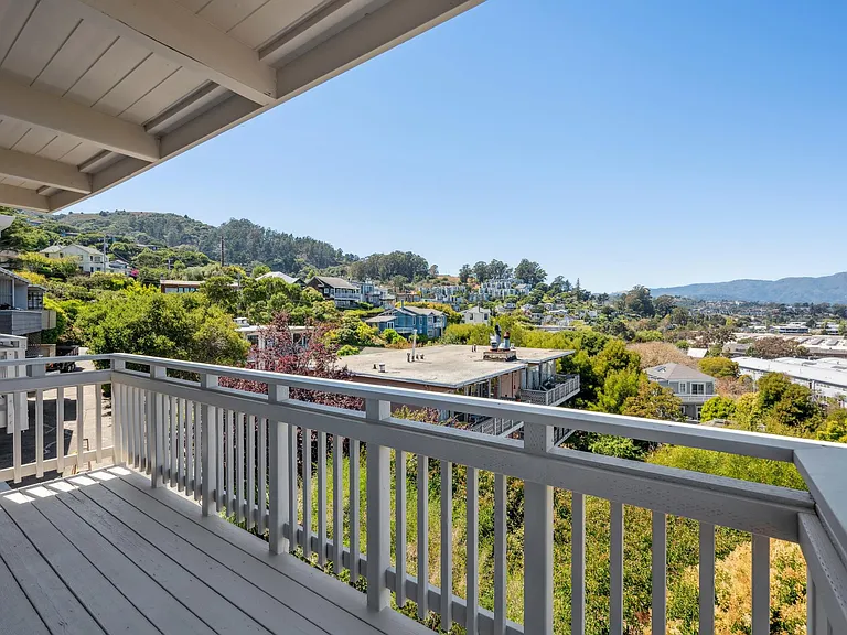 144 Filbert Ave #D — Photo 8
