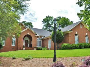 114 Gray Fox Ct, Cataula, GA 31804