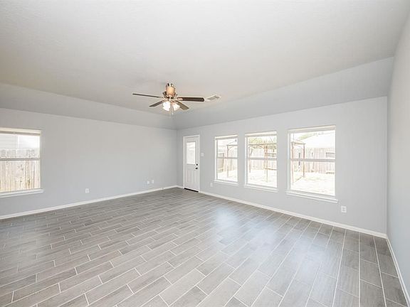3rd image of 19210 Sagebrush Valley Ln