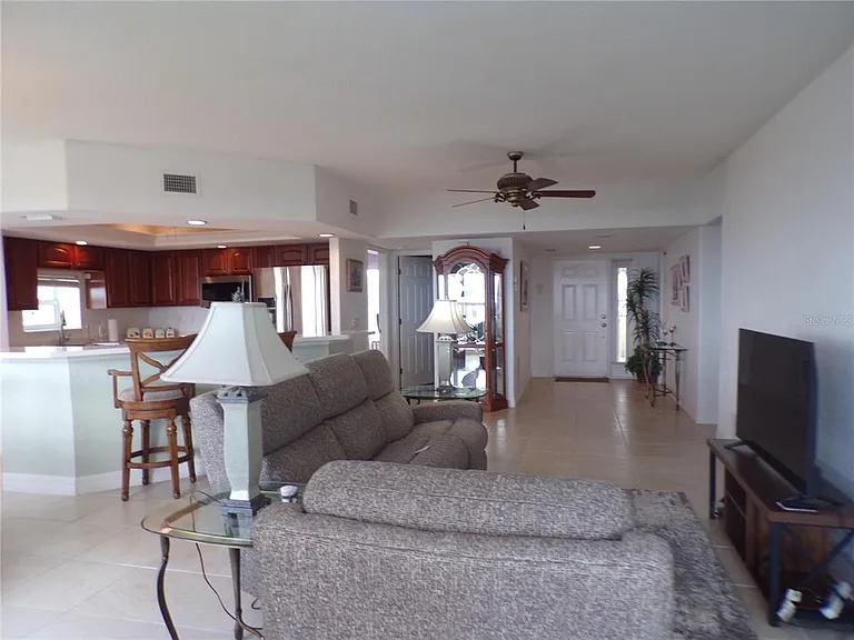 101 N Marion Ct #114 — Photo 35