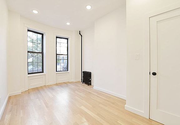 3rd image of 642 President St APT 1L