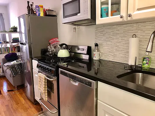 Rented by Douglas Elliman | media 7