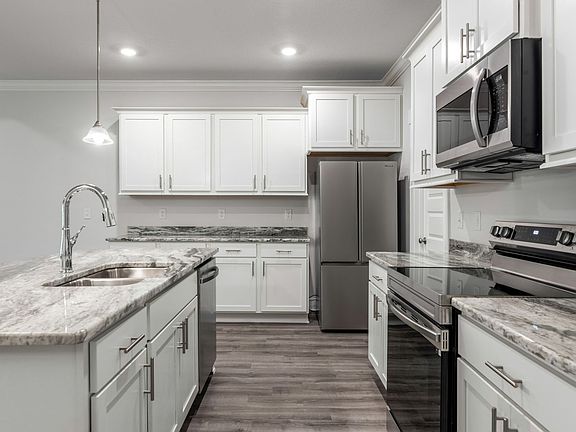 5th image of 718 Canary Ct