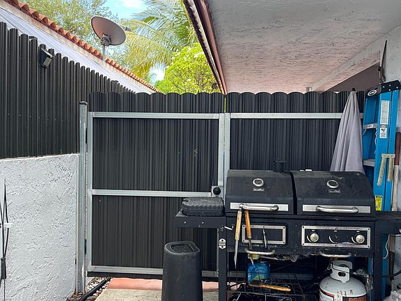 4th image of 1389 NW 31st Ave #B