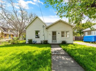 308 N Walnut St, Cleburne, TX 76033