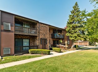 18001 Oak Park Ave APT D, Tinley Park, IL 60477