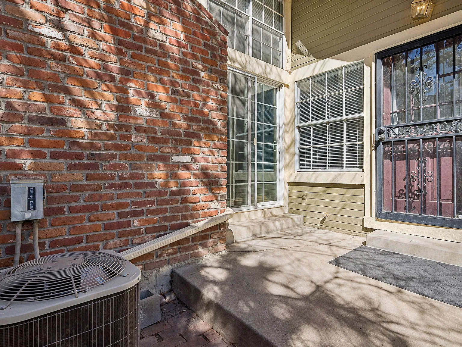 1 bed, 824 sqft, $2,500 — Photo 2