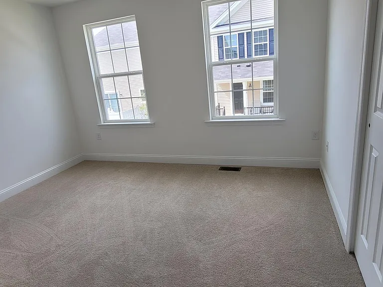 1304 Lexington Mews #1304 — Photo 14