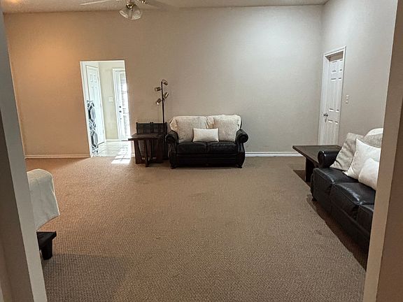 First peek into the house leads into the living room, plenty of space for nice furniture_