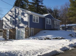 87 Kinney Ave, Mount Pocono, PA