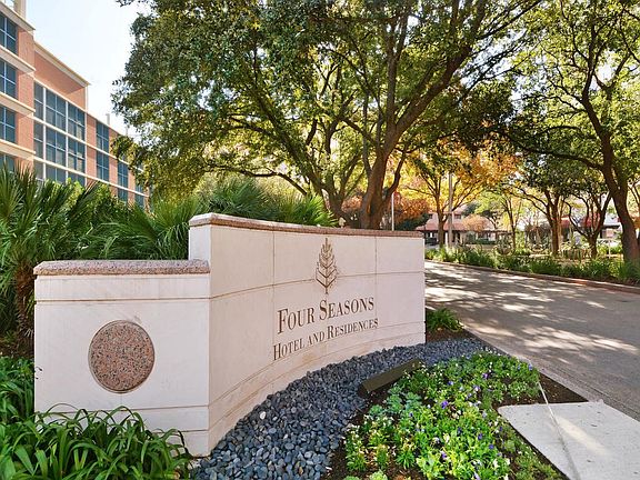 2nd image of 98 San Jacinto Blvd #609