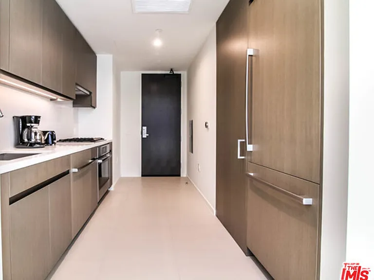 889 Francisco St #905 — Photo 15