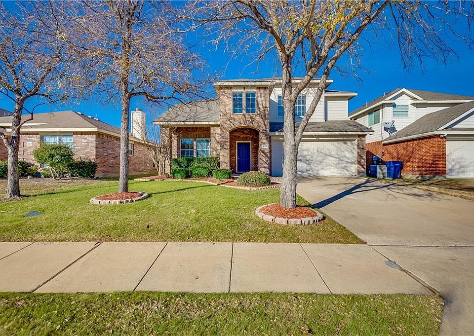 1st image of 816 Mahogany Dr