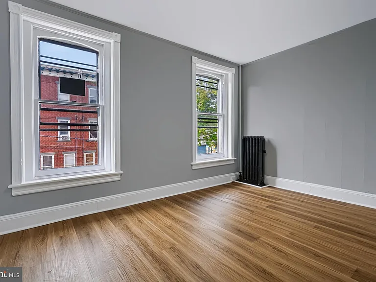 309 Academy St — Photo 23
