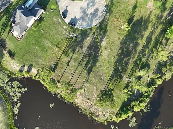 23282 Noble Oak Dr, Springfield, LA 70462