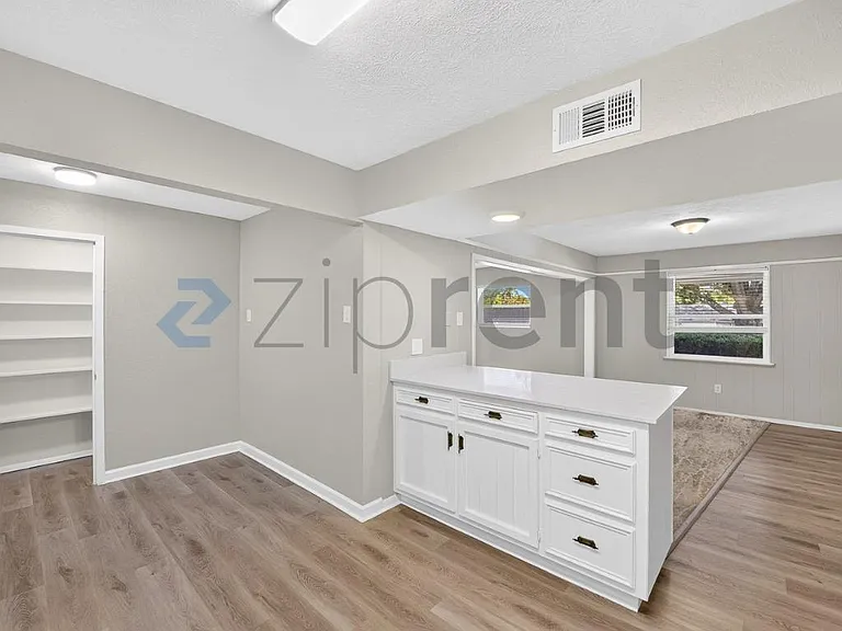 7216 Hightower St — Photo 10