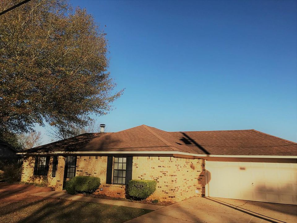 1st image of 705 Pheasant Ln