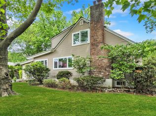 117 Croyden Ave, Great Neck, NY 11023