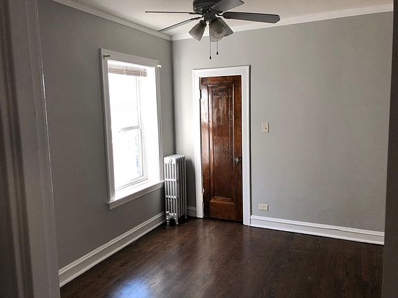 3rd image of 6440 N Oakley Ave APT 1