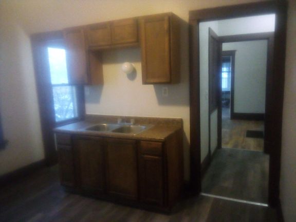 2nd image of 3912 W Cherry St #3912
