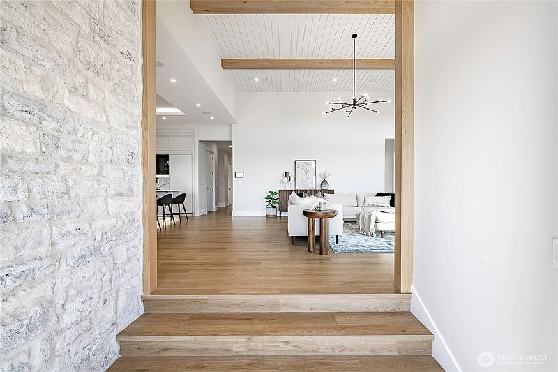 2nd image of 5414 Lasiandra Drive