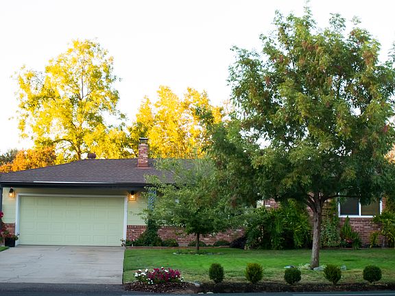 2nd image of 7693 Twin Oaks Ave