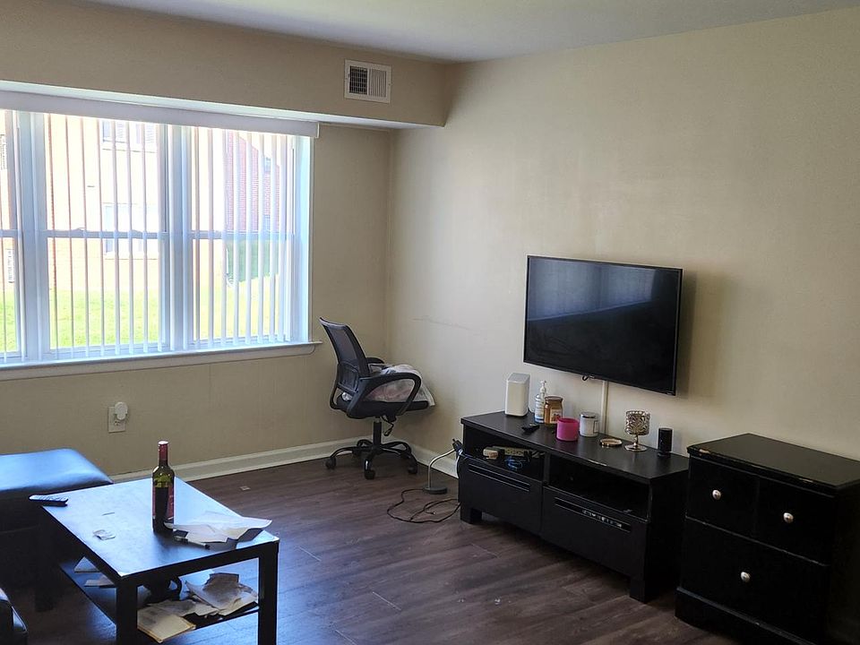 1st image of 2704 Jacqueline Dr APT H31