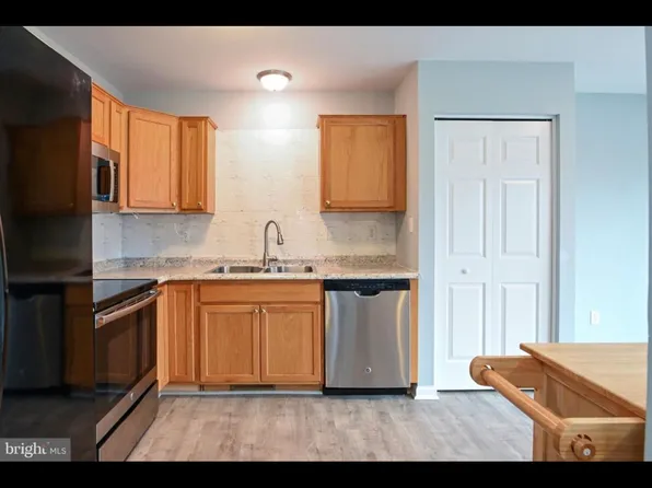 440 Fisher Dr, York, PA 17404