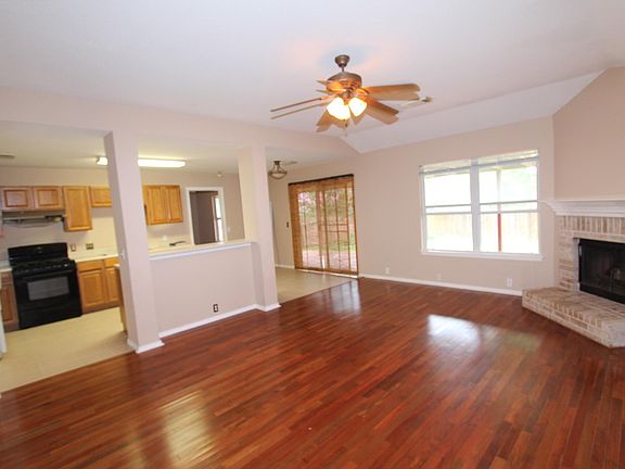 4th image of 1417 Nandina Dr