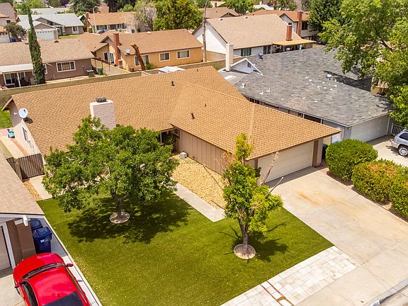 3rd image of 43013 Lemonwood Dr