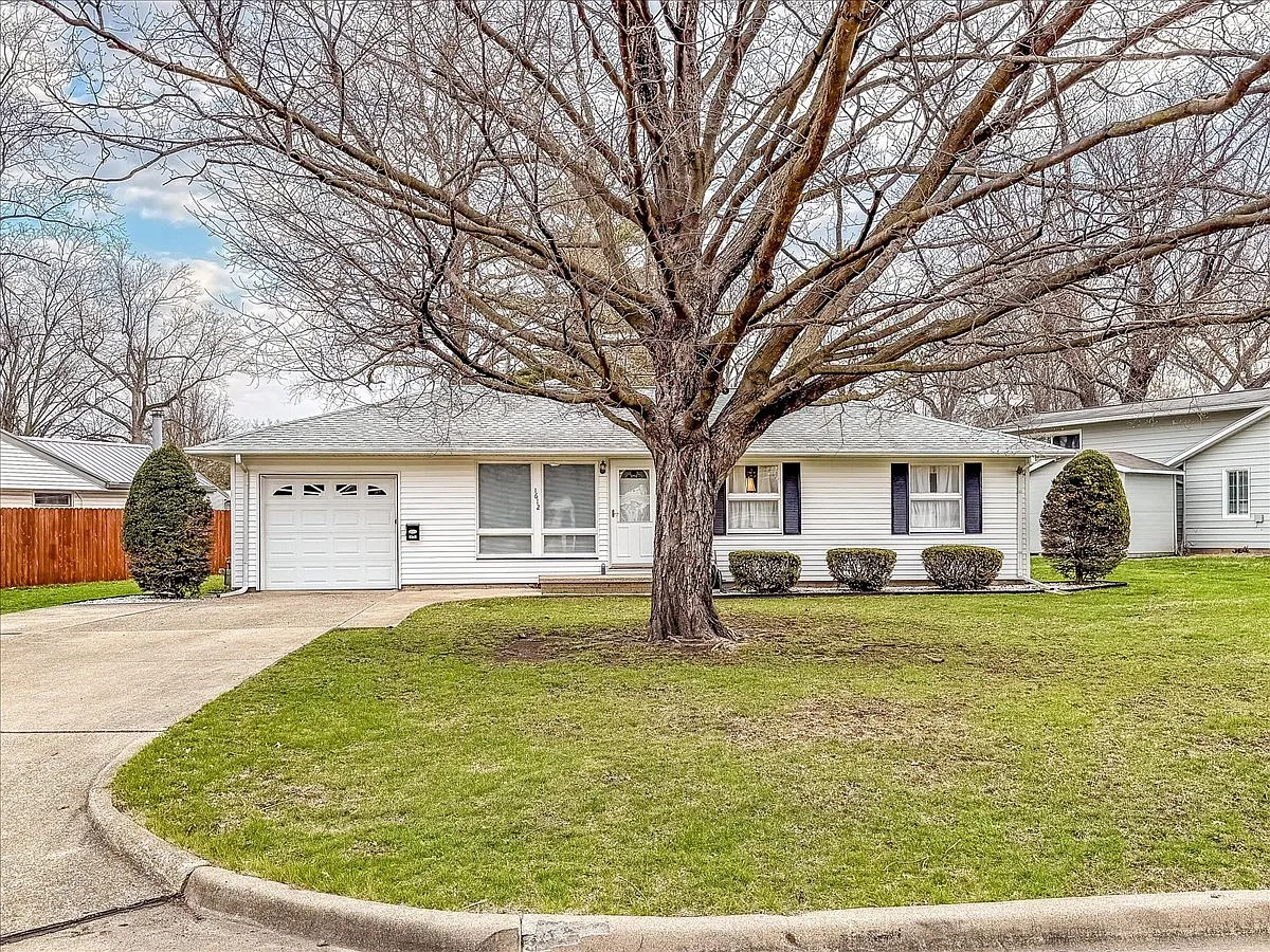 1612 Cornell Dr photo 1