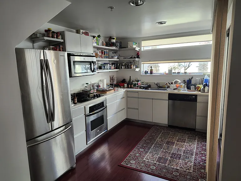 1201 Pine St #121 — Photo 5