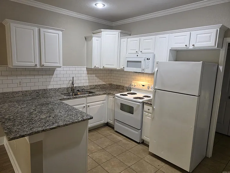 1224 Sadie Dr #2 — Photo 8