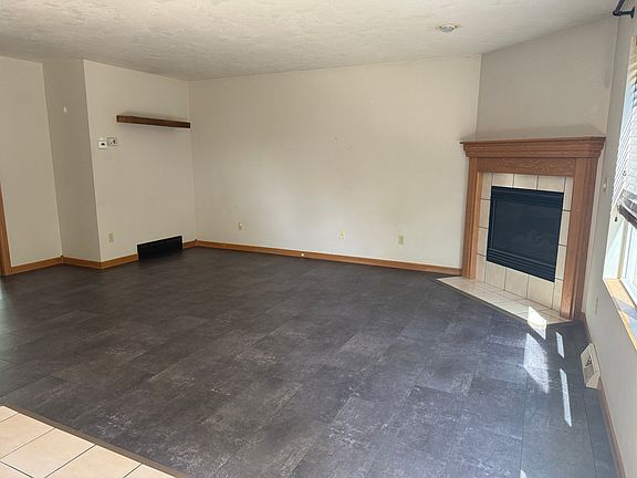 5th image of 1394 O'Keefe Rd