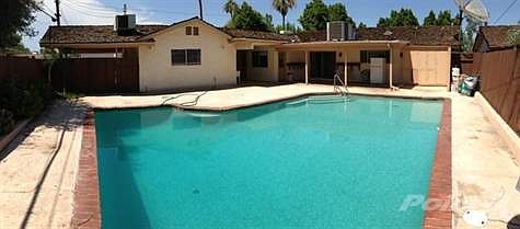 3rd image of 975 Aurora Dr