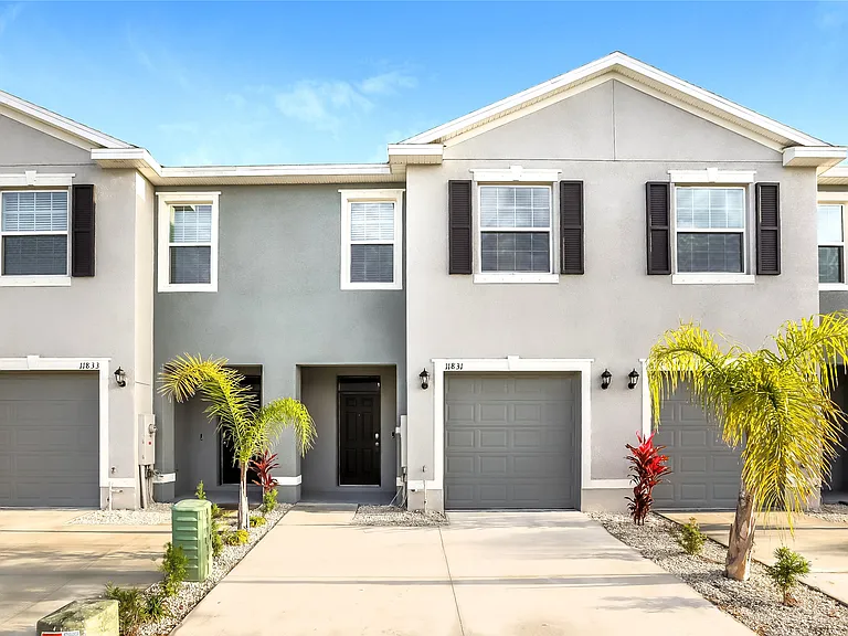 11831 Mountain Retreat Ln — Photo 1