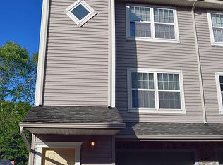 19 Hawthorne Dr UNIT 190, New London, CT 06320