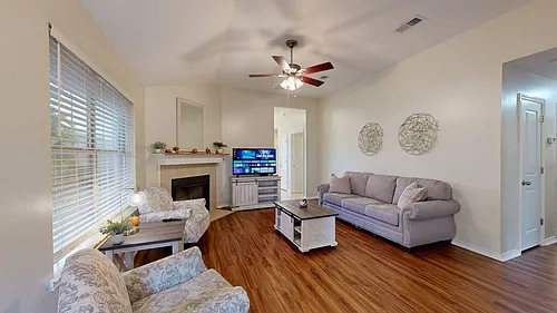 810 Camellia Ct #ID1328089P Photo 1