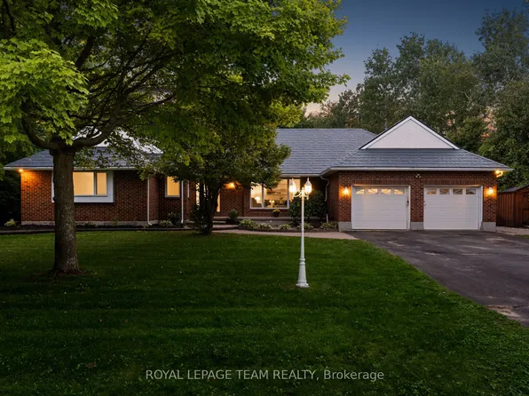 3378 Bramble Ln, Ottawa, ON K0A 2W0