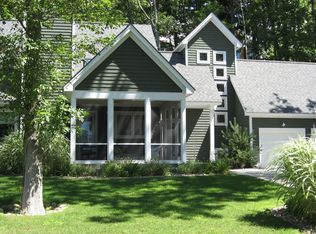 6563 Heron Bay Dr, Saugatuck, MI 49453