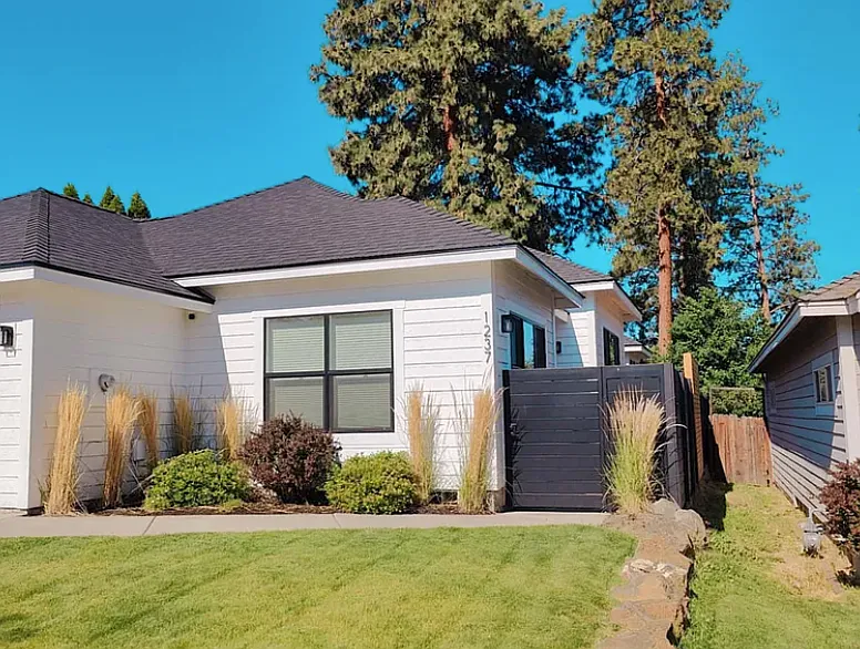 1237 SW Wheeler Pl