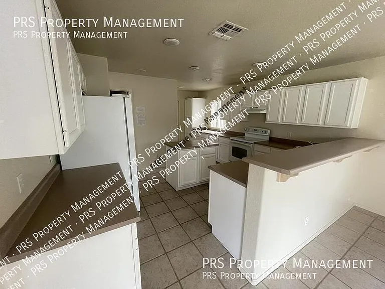4725 E Goldfinch Gate Ln — Photo 6