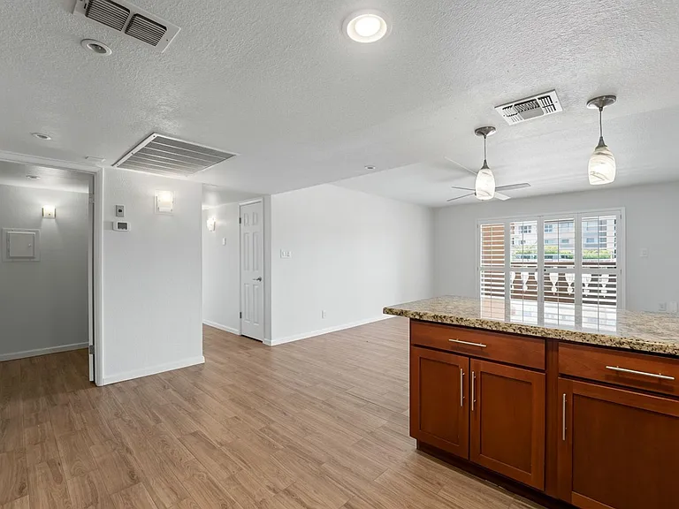 7850 E Camelback Rd #102 — Photo 12