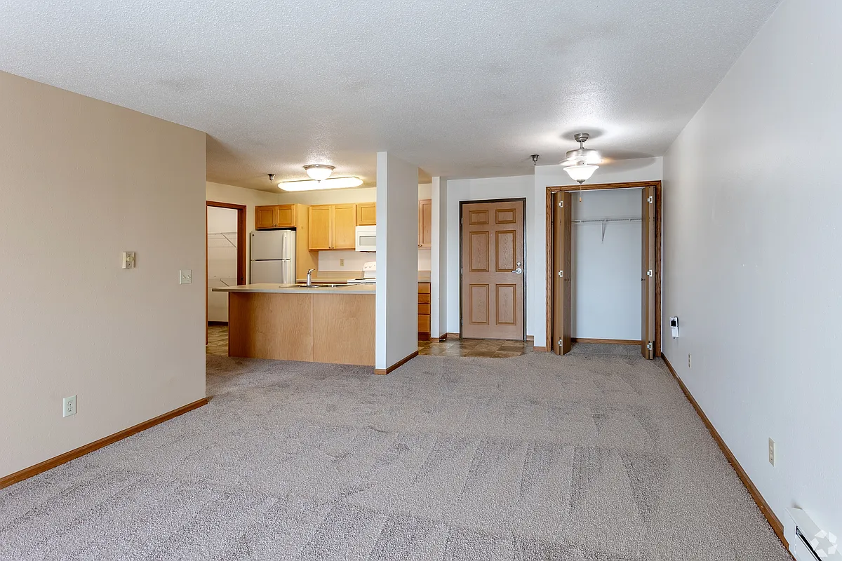Building Photo - 931 41st St NW #103