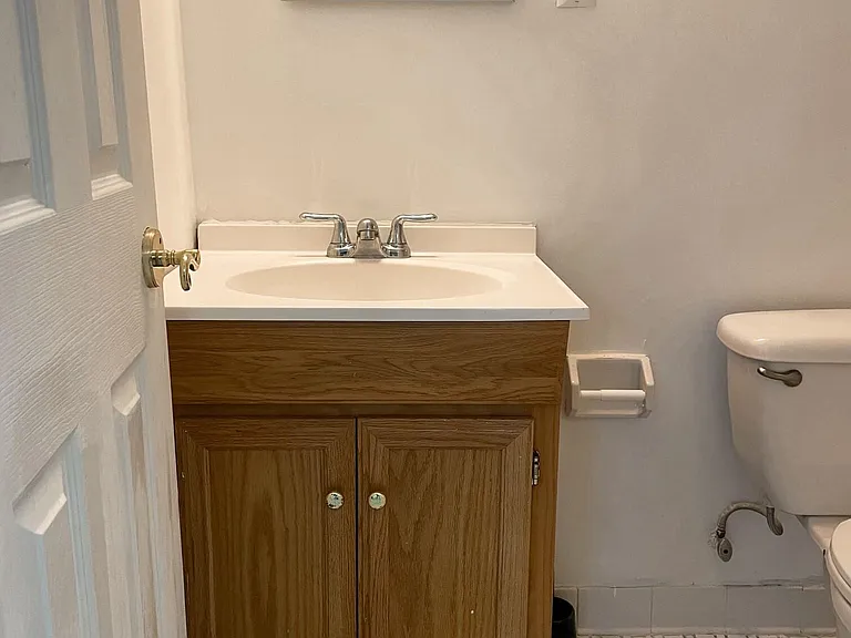 148 Vassar St #2 — Photo 10
